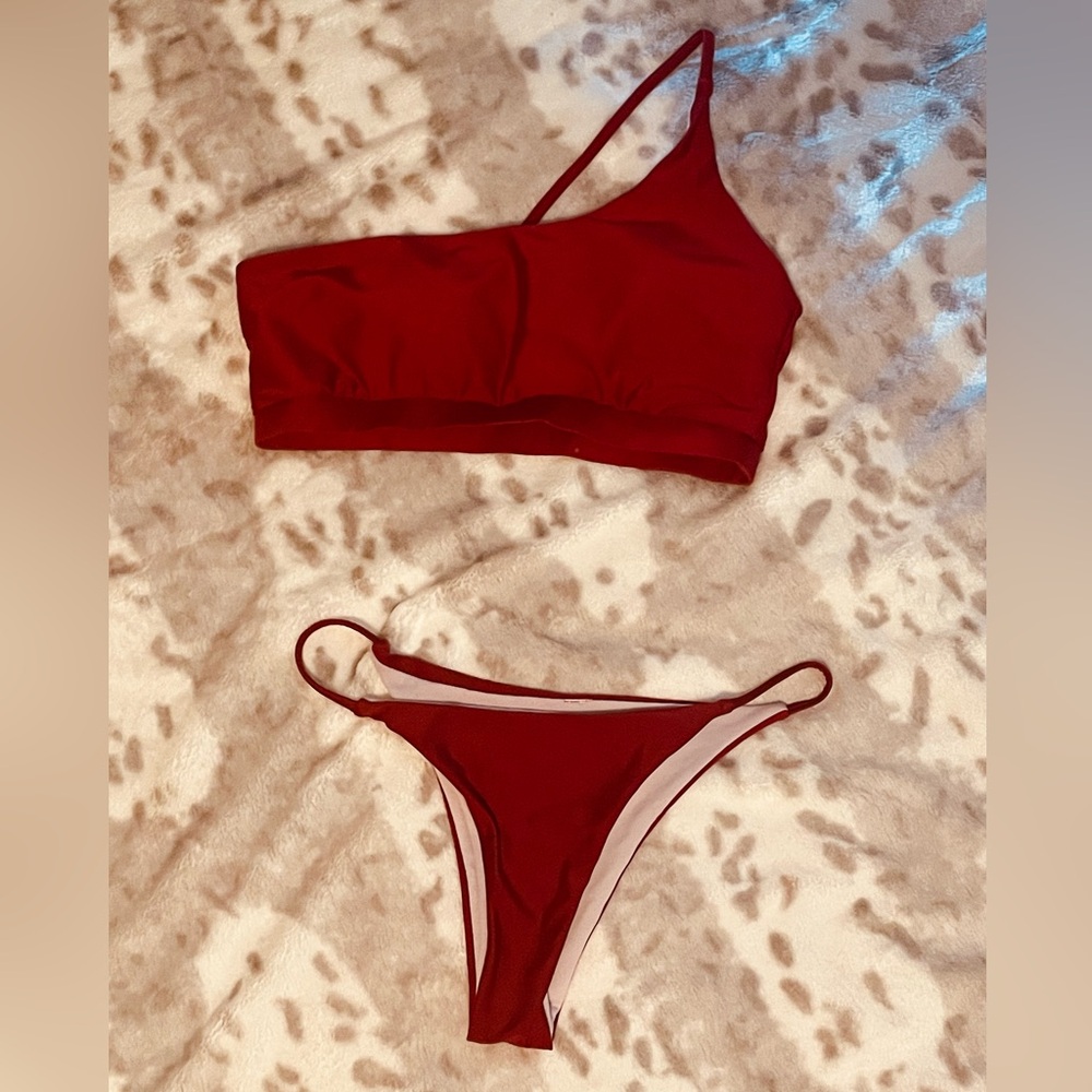 Wine red bikini